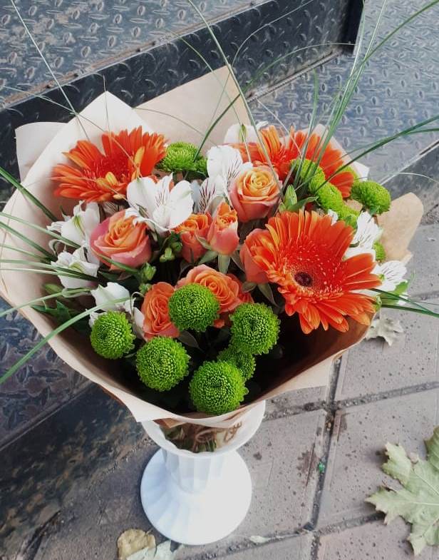 Букет цветов из: Герберы, Хризантемы, Альстромерии и Розы в Осташево