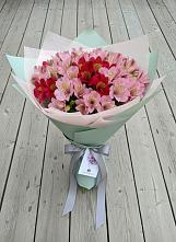 Букет цветов из:  Альстромерии в Осташево