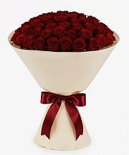 Букет 101 Бордовая роза Блэк Бакарра в Осташево