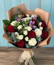 Букет цветов из:  Розы и Альстромерии в Осташево