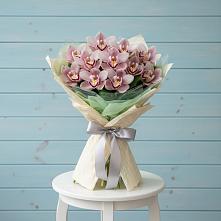 Букет цветов из:  Орхидеи и Розы #REPLACE_PRED# Осташево