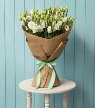 Букет цветов из:  Лизиантусы в Осташево