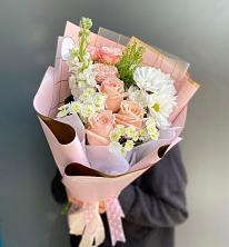 Букет цветов из:  Хризантемы и Розы в Осташево