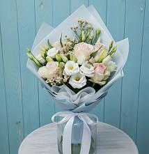 Букет цветов из:  Розы и Лизиантусы в Осташево