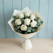 Букет Белые розы в Эвкалипте в Осташево