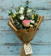 Букет цветов из:  Розы и Лизиантусы в Осташево