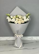 Букет цветов из:  Розы и Лизиантусы в Осташево